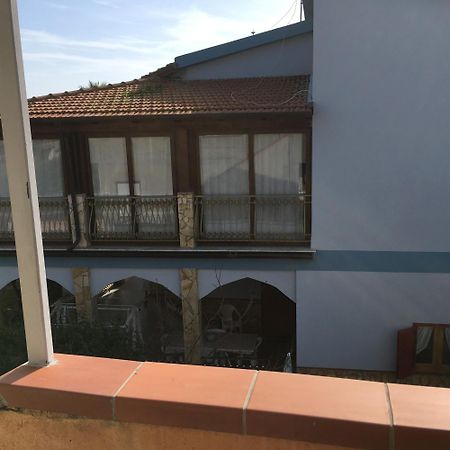 Bouganville ซานเลโอเน ภายนอก รูปภาพ